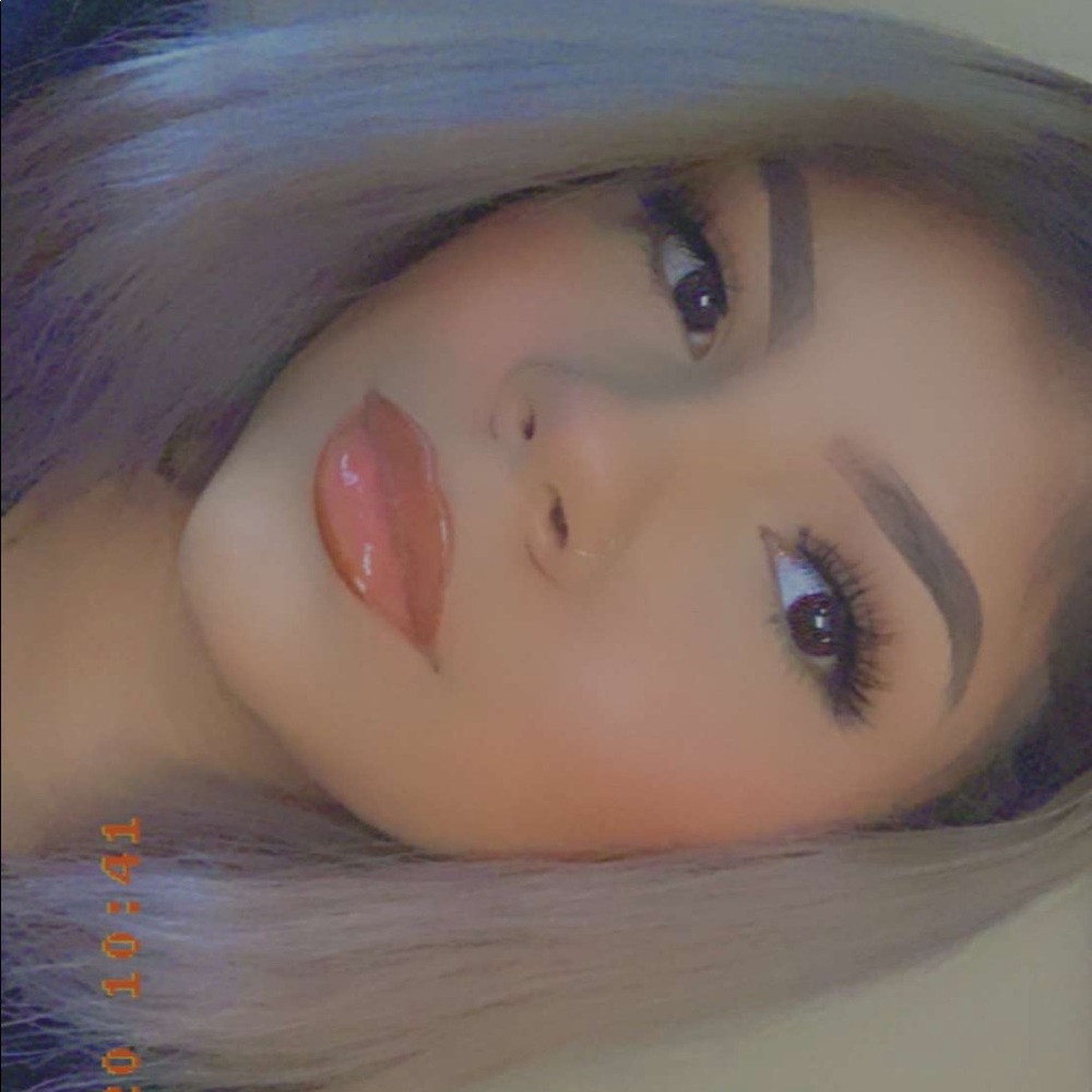 Meet your Posher, Nayeli